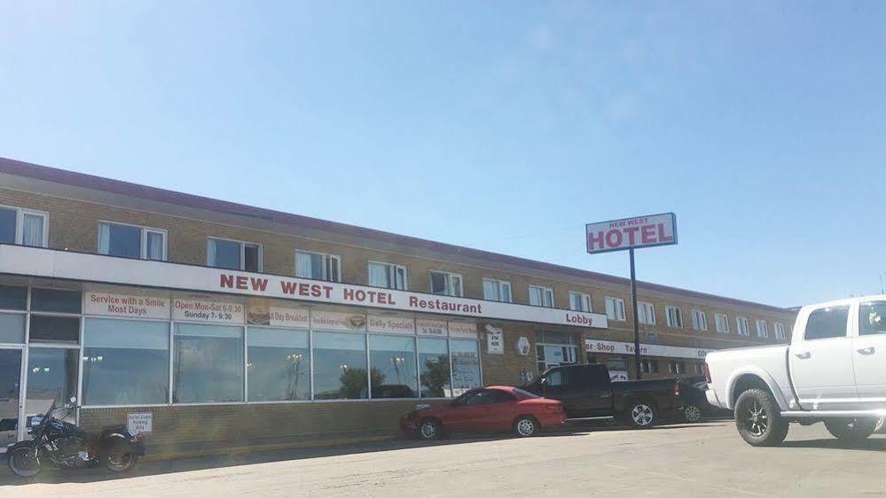 Ramada By Wyndham West Edmonton Hotel & Suites Esterno foto